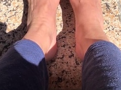 Amateur Foot Fetish Girlfriend Sucks and gives a Footjob