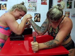 amateur-blonde-lesbians