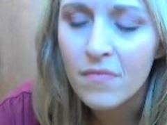 Close up MILF masturbation
