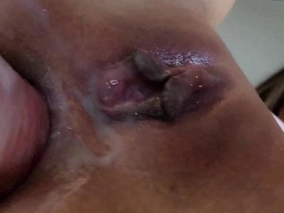 Introduza devagar no meu cuzinho e goze dentro - cena de